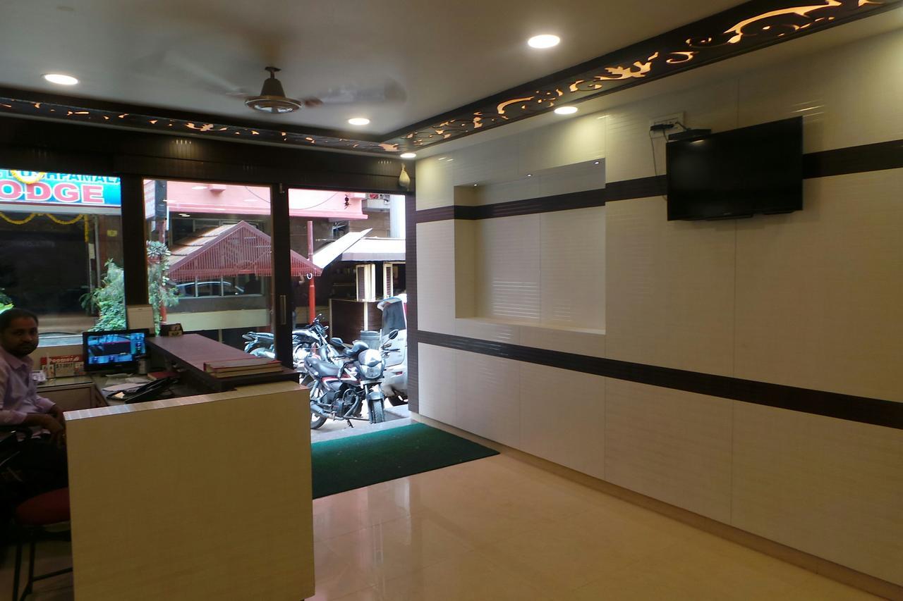 Manjusri Paradise Hotel Bangalore Exterior photo