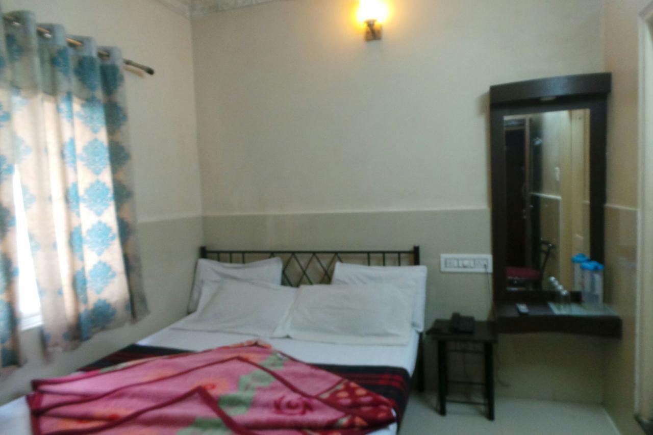 Manjusri Paradise Hotel Bangalore Exterior photo